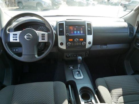 Certified 2021 Nissan Frontier SV image 12