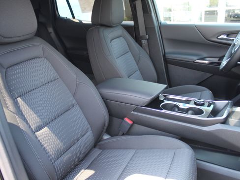 New 2027 Chevrolet Equinox LT w/ Safety and Technology Package AWD/4WD image 16