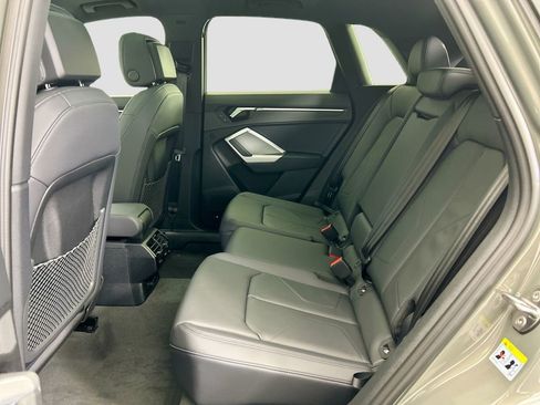 New 2025 Audi Q3 2.0T Premium image 19
