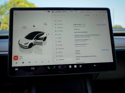 Used 2022 Tesla Model 3 Performance image 10