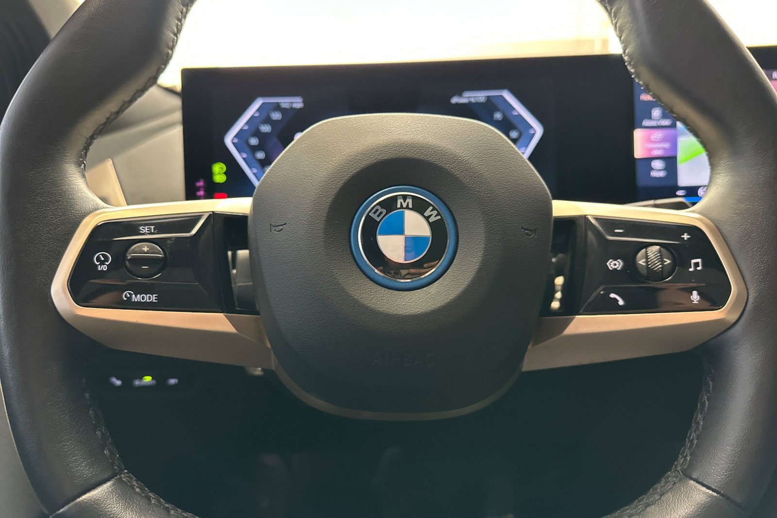 Certified 2024 BMW iX xDrive50 w/ Premium Package AWD/4WD image 10