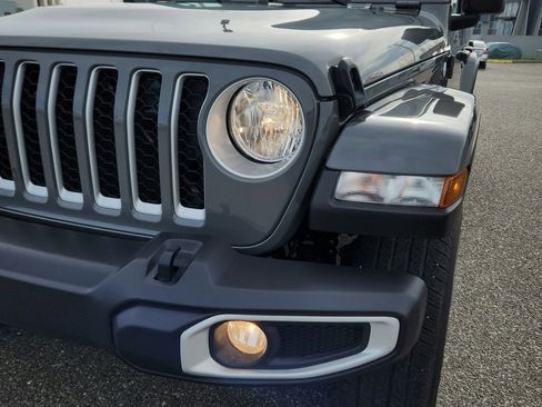 Used 2021 Jeep Gladiator Overland w/ Uconnect 4C Nav & Sound Group image 29