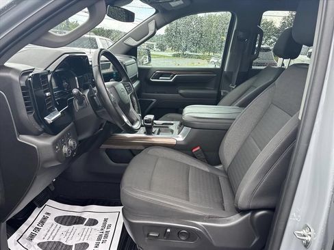 Used 2025 Chevrolet Silverado 1500 RST AWD/4WD image 24