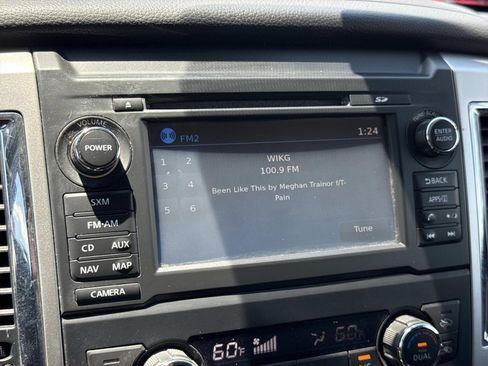 Used 2018 Nissan Titan SV w/ SV Convenience Package AWD/4WD image 9