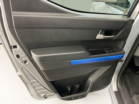 Used 2025 Toyota Tacoma TRD Sport w/ TRD Sport Upgrade Package image 28