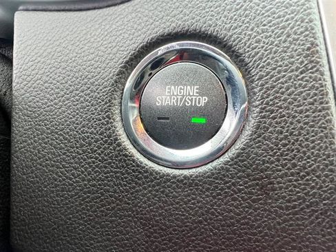 Used 2014 Cadillac SRX FWD image 16