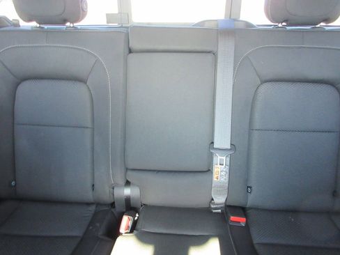 Used 2022 Chevrolet Colorado LT w/ LT Convenience Package image 20