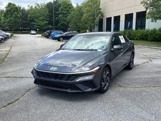 Used 2025 Hyundai Elantra Sport video 1
