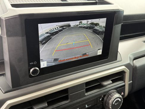 Used 2024 Toyota Tacoma SR5 AWD/4WD image 14