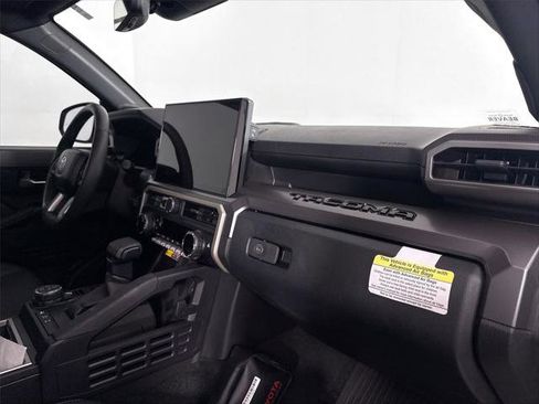 Used 2024 Toyota Tacoma TRD Off-Road w/ TRD Off Road Premium Package AWD/4WD image 38