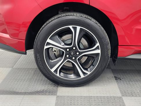 Used 2024 Ford Edge ST image 13