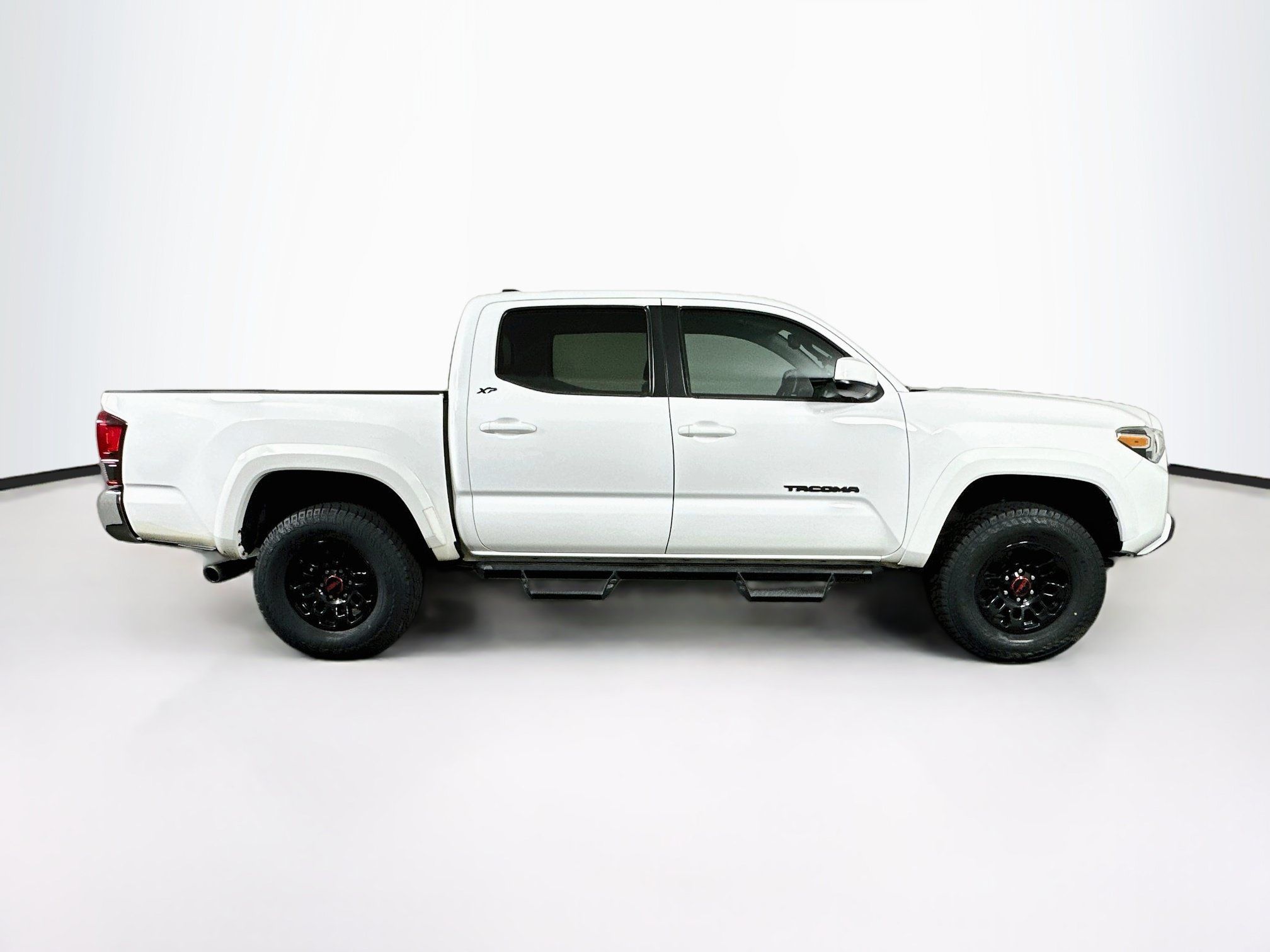 Used 2021 Toyota Tacoma SR5 RWD image 10