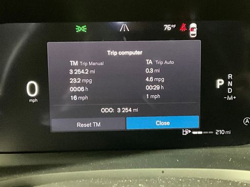 Used 2025 Volvo V60 B5 Cross Country Ultra w/ Protection Package Premier AWD/4WD image 16