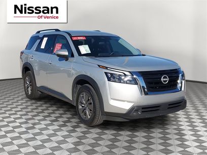 Certified 2025 Nissan Pathfinder SV
