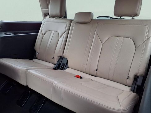 Used 2024 Ford Expedition Limited RWD image 12