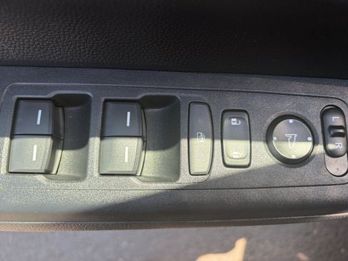 Used 2025 Honda CR-V Sport-L image 14