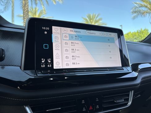 Used 2025 Volkswagen Atlas Cross Sport SEL Premium R-Line image 21