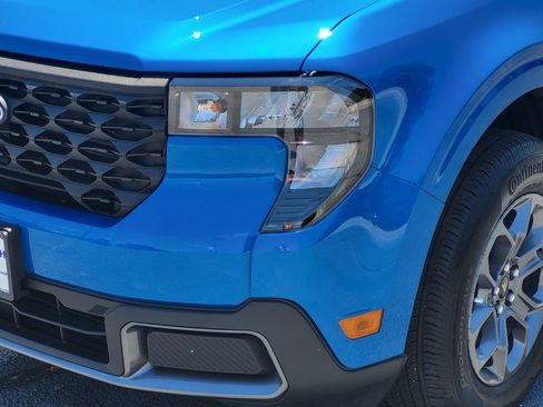 Certified 2025 Ford Maverick XLT w/ Equipment Group 301A AWD/4WD image 9