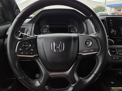 Used 2025 Honda Passport EX-L image 23