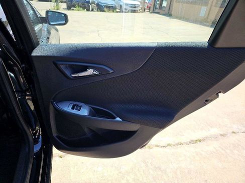 Used 2025 Chevrolet Malibu LT image 14