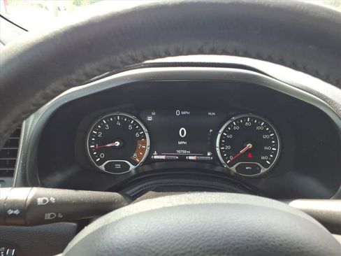 Used 2021 Jeep Renegade Limited w/ Sun & Sound Group AWD/4WD image 30