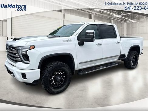 Used 2024 Chevrolet Silverado 3500 High Country w/ High Country Premium Package AWD/4WD image 8