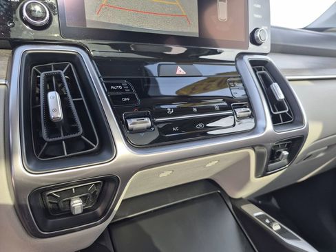 Certified 2023 Kia Sorento X-Line EX image 25