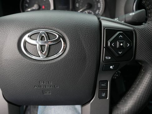 Used 2021 Toyota Tacoma TRD Off-Road AWD/4WD image 27