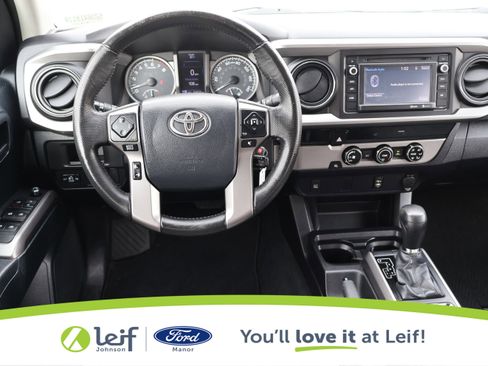 Used 2016 Toyota Tacoma SR5 w/ SR5 Appearance Package (SN) image 27