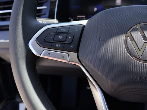 New 2026 Volkswagen Jetta SE FWD image 32