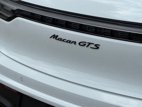 Certified 2024 Porsche Macan GTS AWD/4WD image 11