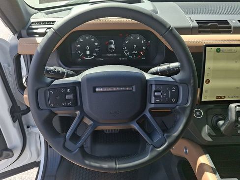 New 2026 Land Rover Defender 110 X-Dynamic SE AWD/4WD image 11