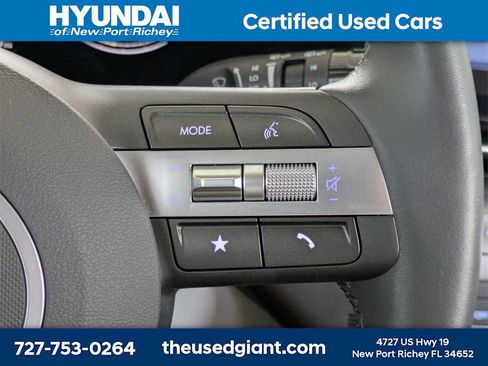 Certified 2025 Hyundai Kona SEL image 30