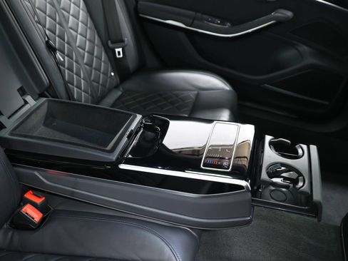 Used 2020 Audi S8 L w/ S8 Executive Package AWD/4WD image 63