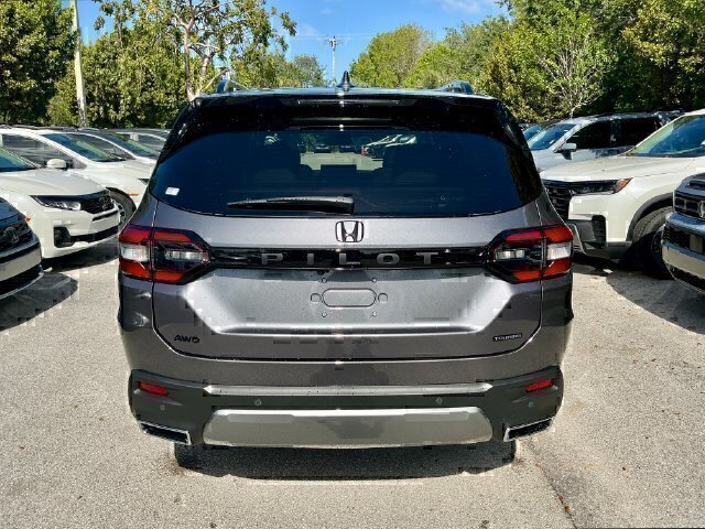 New 2026 Honda Pilot Touring image 9