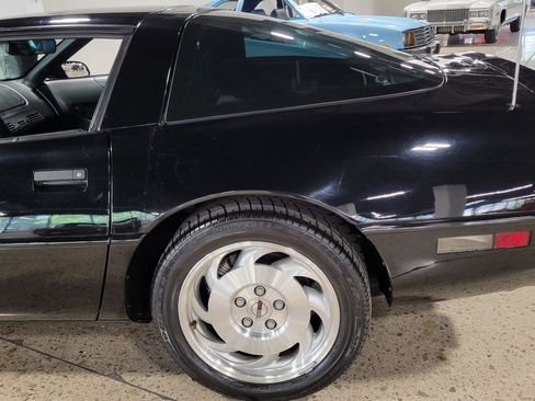 Used 1994 Chevrolet Corvette Coupe RWD image 26