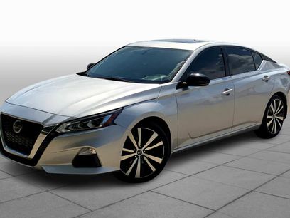Used 2019 Nissan Altima 2.5 SR w/ SR Premium Package