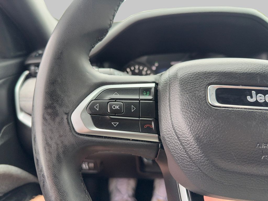 Used 2024 Jeep Compass Latitude AWD/4WD image 15