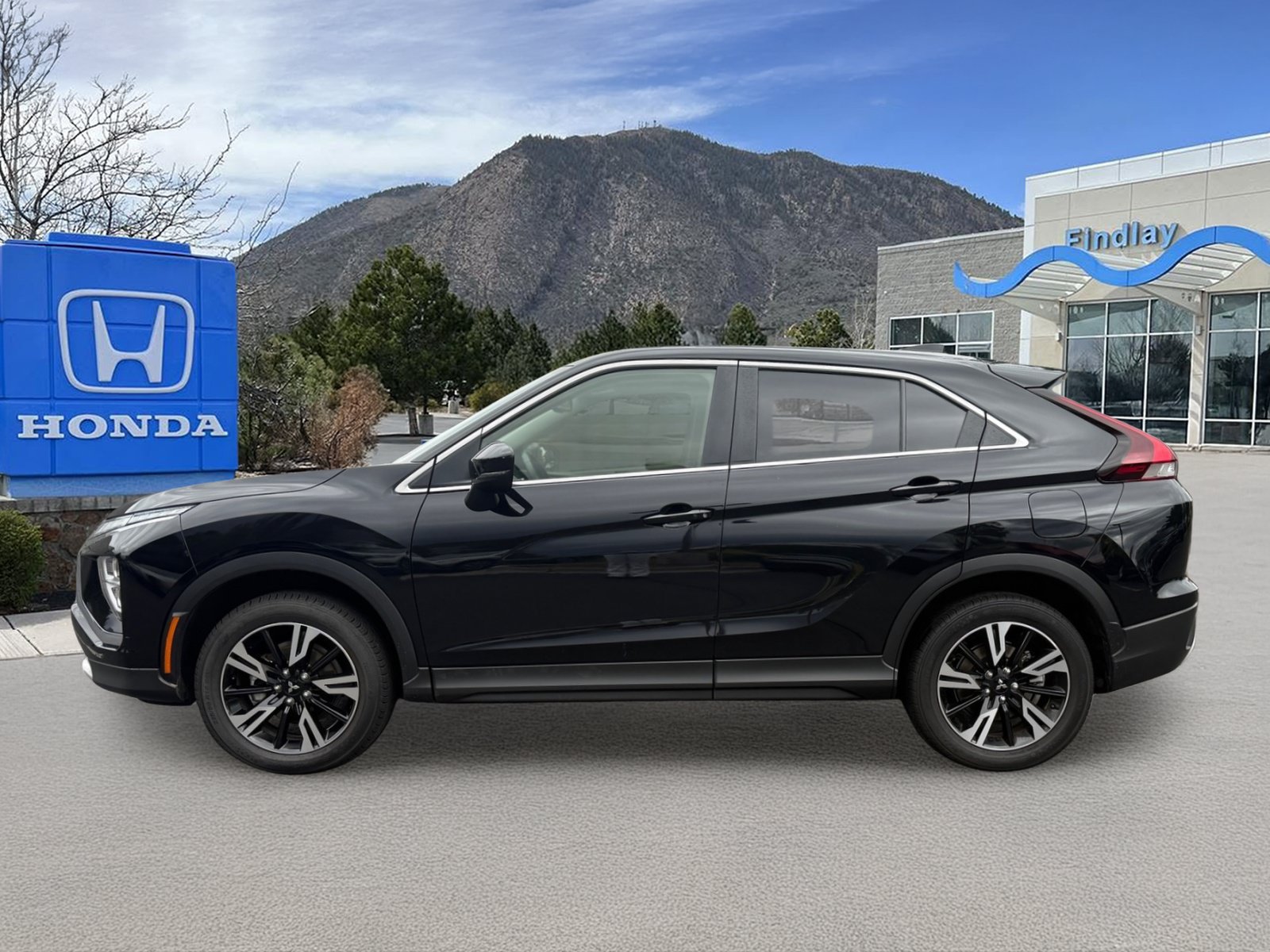 Used 2026 Mitsubishi Eclipse Cross SE AWD/4WD image 3