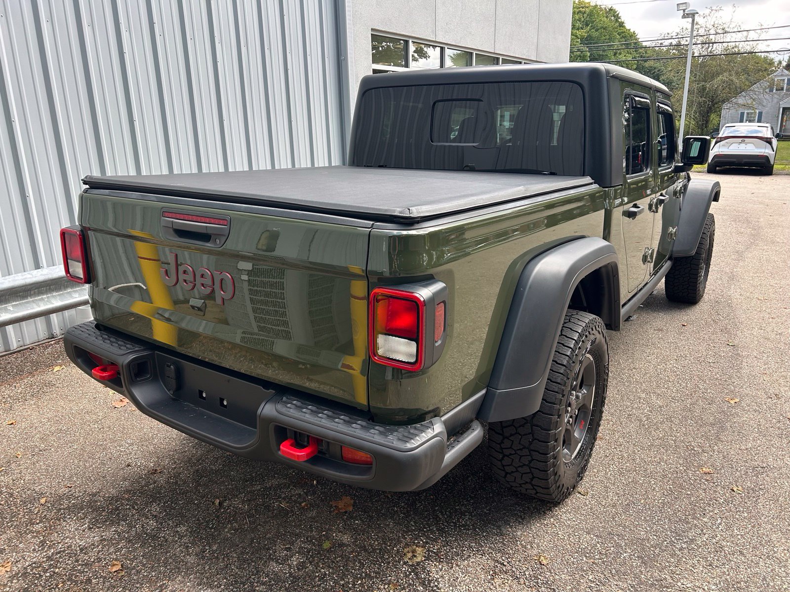 Used 2023 Jeep Gladiator Rubicon AWD/4WD image 5