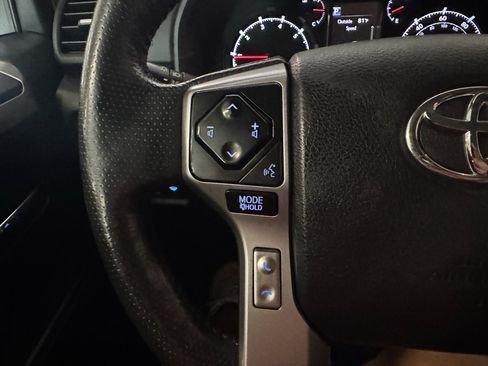 Used 2023 Toyota 4Runner SR5 Premium w/ Moonroof Package RWD image 22