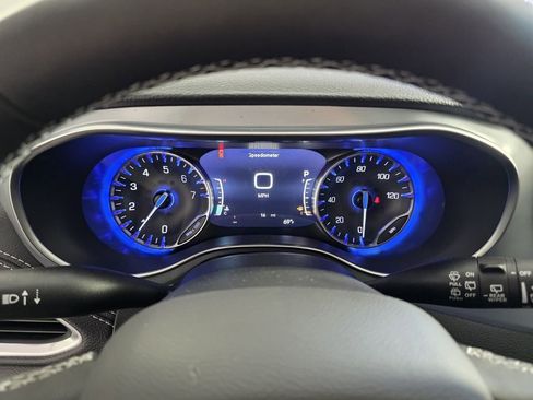 New 2026 Chrysler Pacifica Limited FWD image 22