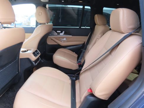 Certified 2024 Mercedes-Benz GLS 450 4MATIC image 11