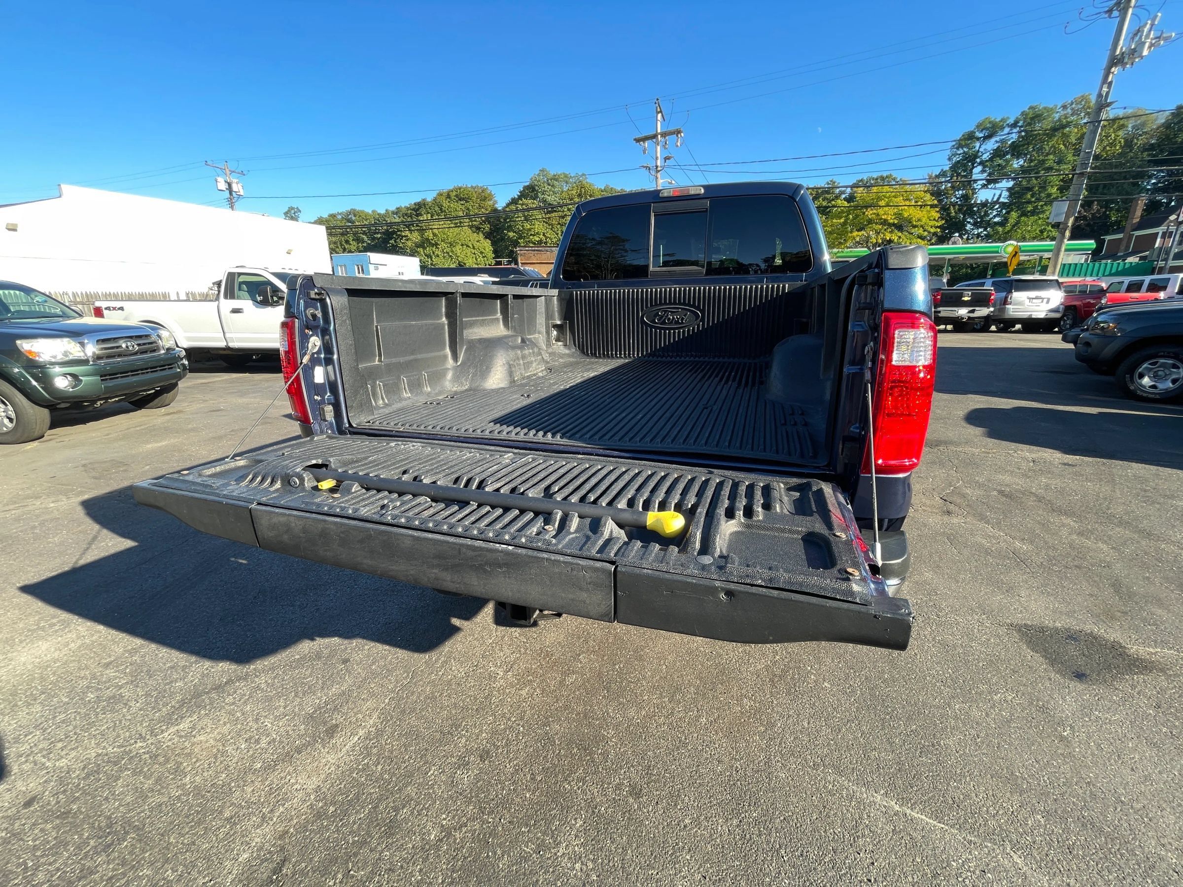 Used 2015 Ford F350 Lariat AWD/4WD image 27