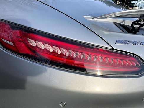 Used 2018 Mercedes-Benz AMG GT Roadster image 24