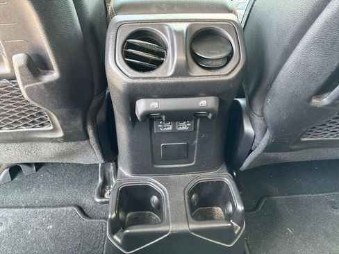 Used 2022 Jeep Gladiator Mojave w/ Cold Weather Group AWD/4WD image 18