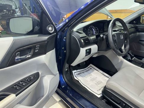 Used 2015 Honda Accord EX-L image 16