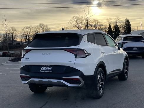 Used 2023 Kia Sportage EX image 7