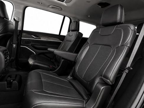 Used 2022 Jeep Grand Cherokee L Limited w/ Luxury Tech Group II AWD/4WD image 22