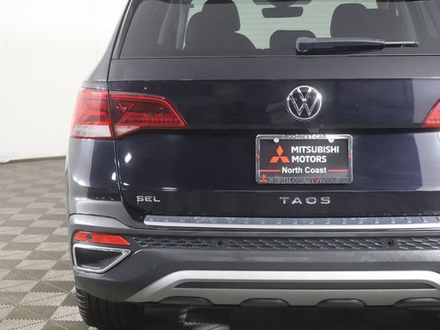 Used 2022 Volkswagen Taos SEL w/ Panoramic Sunroof Package AWD/4WD image 16